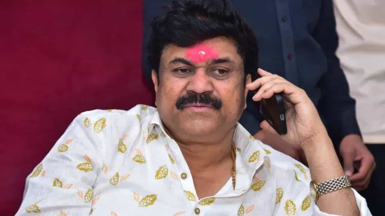 Beed | वाल्मिक कराड गँगची कारागृहातही दहशत!  थेट कैद्यालाच मारलं अन्...