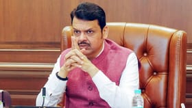 खरगेंच्या त्या वक्तव्यावरून राजकारण तापलं; फडणवीसांचा निषेध.