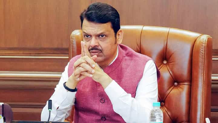 Devendra Fadnavis | खरगेंच्या त्या वक्तव्यावरून राजकारण तापलं; फडणवीसांचा निषेध, माफीची मागणी Devendra Fadnavis | खरगेंच्या त्या वक्तव्यावरून राजकारण तापलं; फडणवीसांचा निषेध, माफीची मागणी