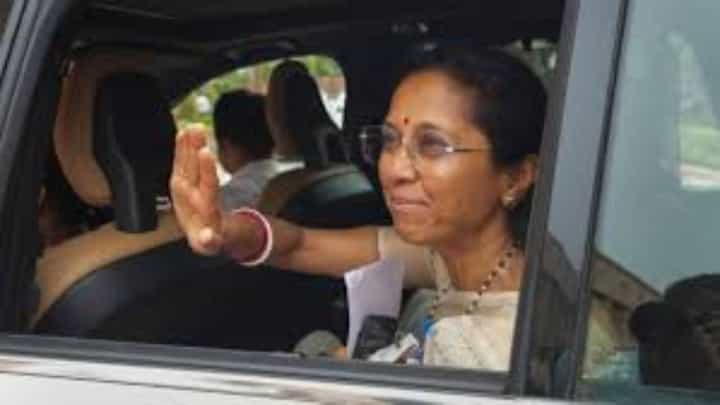 Supriya Sule | मोठी बातमी! सुप्रिया सुळे उद्धव ठाकरेंच्या भेटीसाठी 'मातोश्री'वर दाखल, भेटीचं कारण... Supriya Sule | मोठी बातमी! सुप्रिया सुळे उद्धव ठाकरेंच्या भेटीसाठी 'मातोश्री'वर दाखल, भेटीचं कारण...