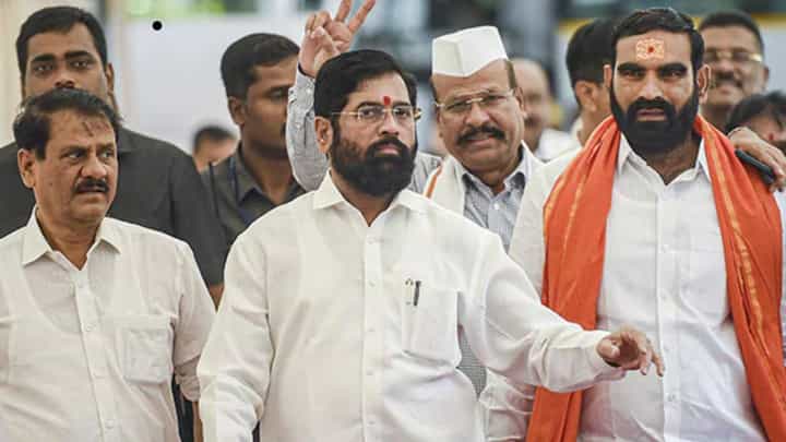 ShivSena | मोठी बातमी! शिवसेनेकडून विधानपरिषदेसाठी एक नाव जवळपास निश्चित, मात्र एका अटीवर... ShivSena | मोठी बातमी! शिवसेनेकडून विधानपरिषदेसाठी एक नाव जवळपास निश्चित, मात्र एका अटीवर...