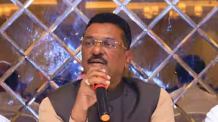 मोठी बातमी ! मराठी सक्तीच्या मुदतवाढीवर सस्पेन्स कायम; परिवहन मंत्री सरनाईक म्हणाले, आम्ही आता... मोठी बातमी ! मराठी सक्तीच्या मुदतवाढीवर सस्पेन्स कायम; परिवहन मंत्री सरनाईक म्हणाले, आम्ही आता...