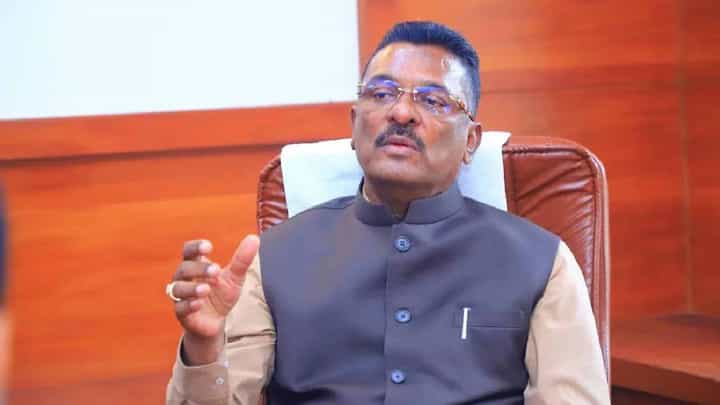 Pratap Sarnaik | मराठी सक्तीवर सरकारचा मवाळ पवित्रा; रिक्षा-टॅक्सी चालकांना 15 ऑगस्टपर्यंत दिलासा Pratap Sarnaik | मराठी सक्तीवर सरकारचा मवाळ पवित्रा; रिक्षा-टॅक्सी चालकांना 15 ऑगस्टपर्यंत दिलासा