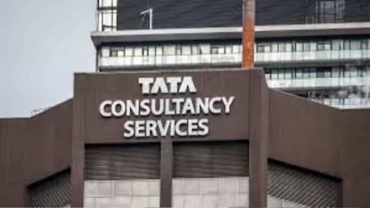 Nashik | नाशिकमधील आयटी कंपनीतील धर्मांतरण प्रकरण: चेअरमन एन. चंद्रशेखर म्हणाले, गैरवर्तनाबाबत आम्ही... Nashik | नाशिकमधील आयटी कंपनीतील धर्मांतरण प्रकरण: चेअरमन एन. चंद्रशेखर म्हणाले, गैरवर्तनाबाबत आम्ही...