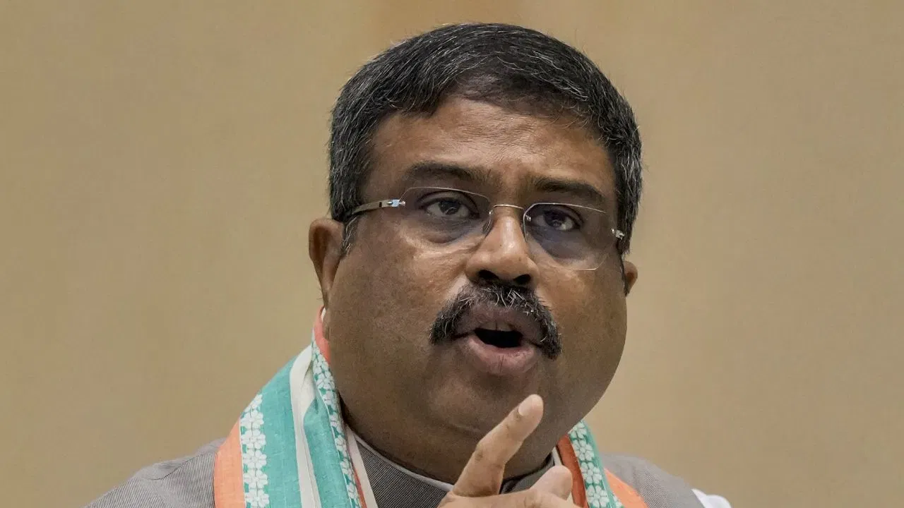 TMC मुळे शेतकऱ्यांचे मोठे नुकसान, भाजप सत्तेत आल्यानंतर बळीराजाचा सन्मान करणार – धर्मेंद्र प्रधान