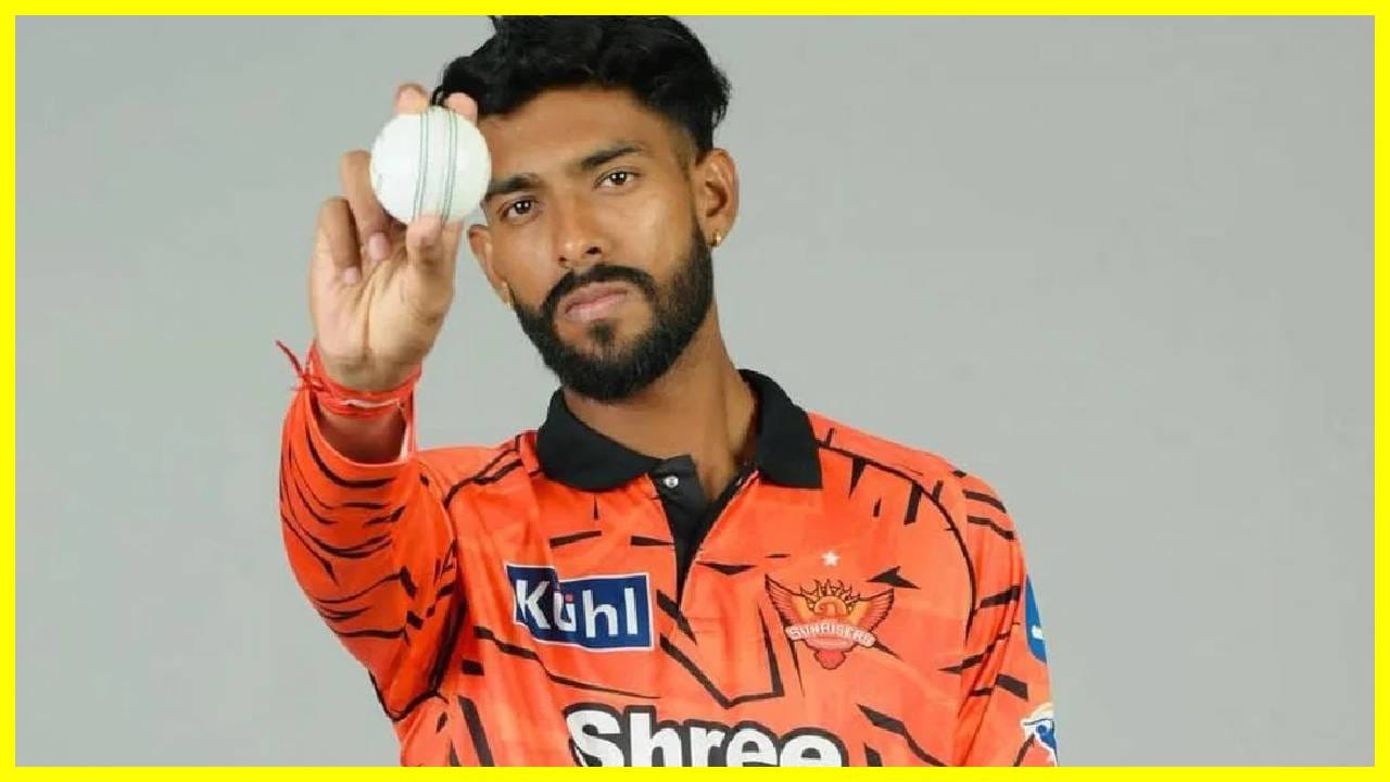 2024 मध्ये प्रफुल्ल हिंगे याने ब्रिस्बेन येथे जोश हेजलवुड आणि झाय रिचर्डसन याच्यासह प्रशिक्षण पूर्ण केले. त्यानंतर भारताचा माजी वेगवान गोलंदाज वरूण अरोरा याचे मार्गदर्शन त्याला मिळाले. सनराईजर्स हैदराबादपर्यंतच्या त्याच्या प्रवासात अरोरा यांचे सहकार्य होते.