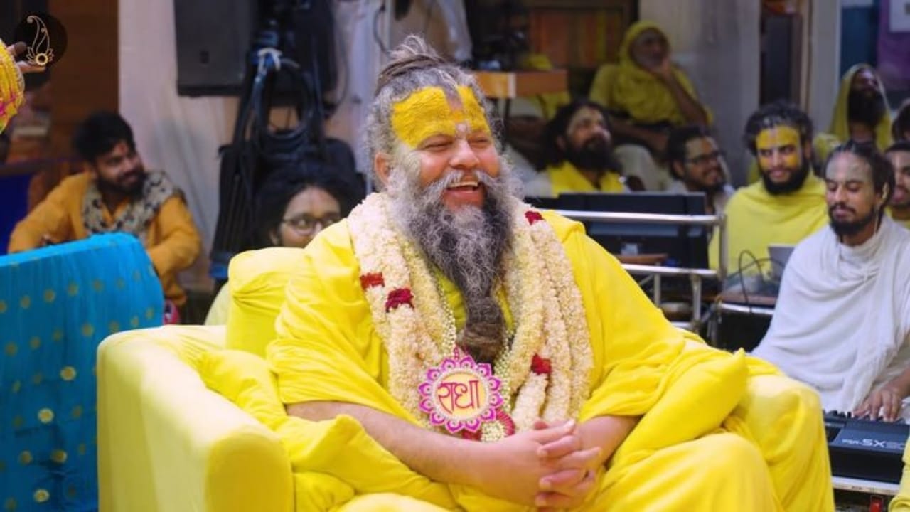 महाराज म्हणाले की, जर आपण कोणाचे काही देणे लागतो आणि तो हिशोब या जन्मात पूर्ण झाला नाही, तर निसर्गाच्या नियमानुसार तो पूर्ण करण्यासाठी आपल्याला पुन्हा जन्माला यावेच लागते. कर्माचे हे चक्र अतिशय सूक्ष्म आणि अटळ असते.