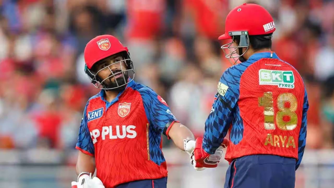 आयपीएल 2026 स्पर्धेतील 17व्या सामन्यात पंजाब किंग्स आणि सनरायझर्स हैदराबाद संघ भिडले. या सामन्यात सनरायझर्स हैदराबादने प्रथम फलंदाजी करताना 20 षटकात 6 गडी गमवून 219 धावा केल्या. तसेच विजयासाठी 220 धावांचं आव्हान दिलं. (Photo: IPL/BCCI)