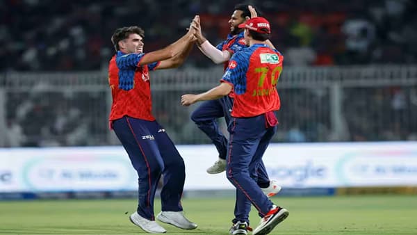 IPL 2026 Points Table : केकेआर-पंजाब सामना पावसामुळे रद्द, पॉइंट्स टेबलमध्ये पहिल्या स्थानी कोण?