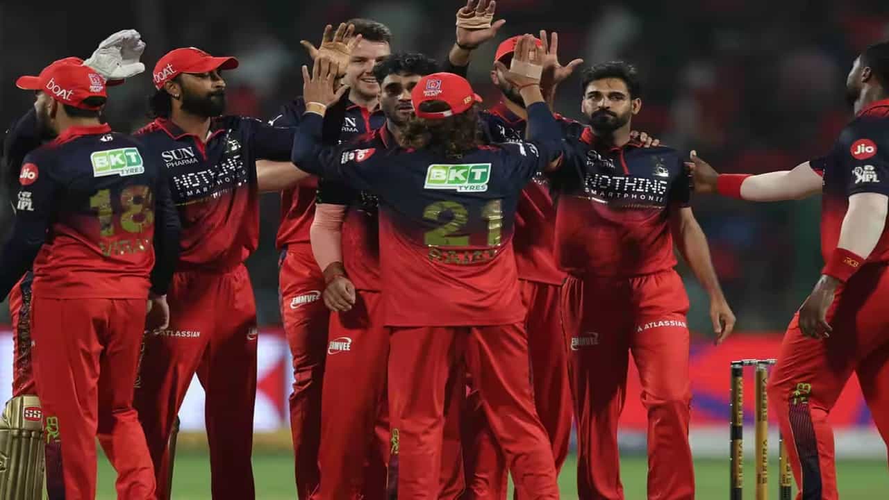 IPL 2026 Points Table : आरसीबीचा विजयासह डबल फायदा, पॉइंट्स टेबलमध्ये पहिल्या स्थानी झेप, पलटणचा कितव्या क्रमांकावर?