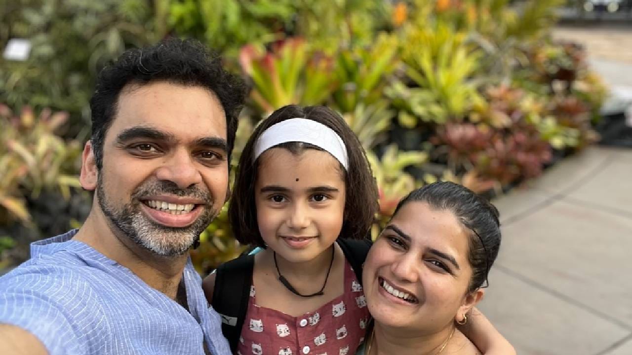 'आमचे संबंध आजही खूप चांगले आहेत. आम्ही रेणुकाचे आई-वडील आहोत आणि ते कायम राहू.' असंही राहुल याने पुढे बोलताना सांगितलं.  ' मी रेणुकाची एक पोस्ट टाकली होती, त्यात नेहा होती. नेहाने पण एक पोस्ट टाकली होती" असं  ते यावेळी म्हणाले. 