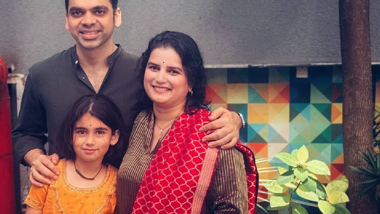 ' कारण इतरवेळी आम्ही कुठे बाहेर गेलो तर, आमचे तिथले काही फोटो असायचे. मी इकडे गेलो, तिकडे फिरलो, असं खूप प्रदर्शन मांडलं नाहीये, पण जेवढ्यास तेवढे  असे फोटो, पोस्ट्स असायच्या. आणि त्या पोस्ट अजूनही आहेत. त्यामुळे मला असं वाटलं की, हा अध्याय आता संपलाय हेसुद्धा लोकांना सांगायला पाहिजे. बाकी इतर काहीही हेतू नव्हता' असंही राहुल यांनी सांगितलं.