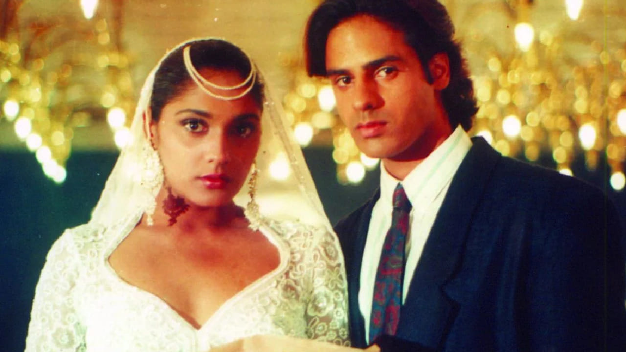 मात्र, सुरुवातीच्या यशानंतर दोघांच्याही करिअरला अपेक्षित दिशा मिळाली नाही. राहुल रॉयने पुढे 35-40 चित्रपटांमध्ये काम केलं तर अनु अग्रवालनेही काही चित्रपट केले पण तिला पुन्हा तसा मोठा हिट चित्रपट मिळाला नाही.