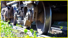 रेल्वेची चाकं का नसतात रंगीत? त्यांना का करत नाही Paint?.