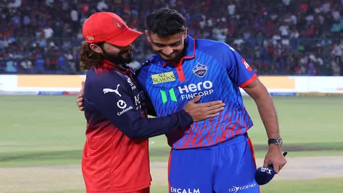 DC vs RCB Toss : आरसीबीचा फिल्डिंगचा निर्णय, नाशिककर साहिल पारखचं पदार्पण, ओपनिंग करणार