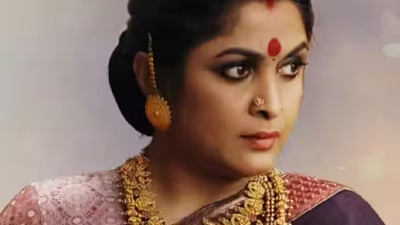 त्या काळात सर्वाधिक चर्चेत आलेली बाब म्हणजे राम्या कृष्णन यांच्या प्रेग्नन्सीबाबतच्या अफवा. 90 च्या दशकात एखाद्या मोठ्या अभिनेत्रीबाबत अशा प्रकारची बातमी समोर येणे म्हणजे तिच्या करिअरवर आणि प्रतिमेवर मोठा परिणाम होऊ शकत होता. ही बातमी झपाट्याने पसरली आणि राम्या यांच्यासाठी तो काळ अत्यंत कठीण ठरला.