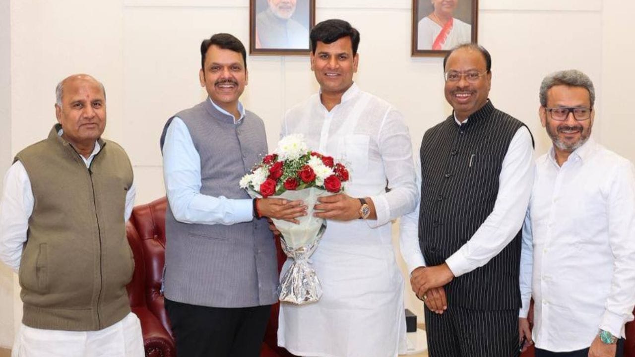 मंत्री झालो तर एकटा दहा मंत्र्यांचं काम करेल, रवी राणांनी पुन्हा बोलून दाखवली मनातील इच्छा