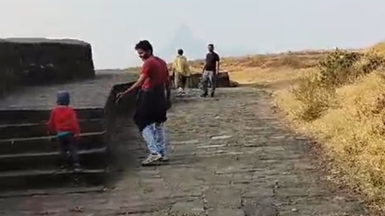 रायजीने आतापर्यंत तब्बल ५० गड-किल्ले सर केले आहेत. त्यामुळे रायाजीची 'इंडिया बुक ऑफ रेकॉर्ड्स'मध्ये सर्वात लहान गिरीरोहक म्हणून नोंद झाली आहे. त्याच्या या कामगिरीचे सर्वत्र कौतुक होत आहे.