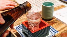 Gen-Z मध्ये वाढतोय राईस बिअर पिण्याचा ट्रेंड, आरोग्यासाठी फायदेशीर ?.