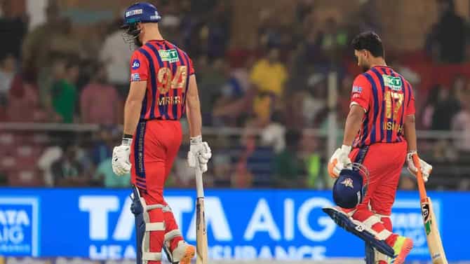 LSG vs KKR सामन्यात मोठी चूक! सोशल मीडियावरील व्हिडीओमुळे उडाला गोंधळ, 12व्या षटकात काय झालं?