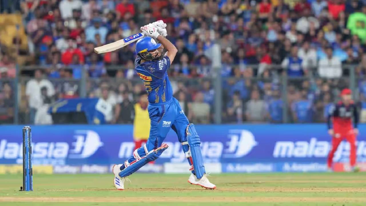 IPL 2026, MI vs RCB : रोहित शर्माची मुंबईसाठी मोठी खेळी, पण सामना मधेच सोडावा लागला; कारण..