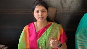 रुपाली चाकणकरांना राजकीय कारकिर्दीतील मोठा धक्का, थेट भावाचाच पराभव.