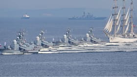 रशियाच्या युद्धनौका भारताच्या संरक्षणासाठी समुद्रात, शेजारी देशांची...