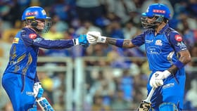 MI vs SRH : मुंबईचा वानखेडेत धमाका, हैदराबादसमोर सर्वात मोठा विक्रम.