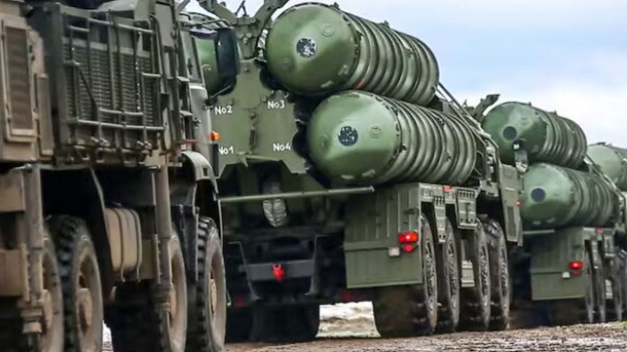 सुत्रांनी दिलेल्या माहितीनुसार, भारतीय वायुसेनेच्या अधिकाऱ्यांचे म्हणण्यांनुसार, 18 एप्रिलला भारतात येणाऱ्या चाैथे सिस्टमचे प्री डिस्पेच निरीक्षण पूर्ण झाले. ज्यानंतर रशियाने हे भारताकडे पाठवले.