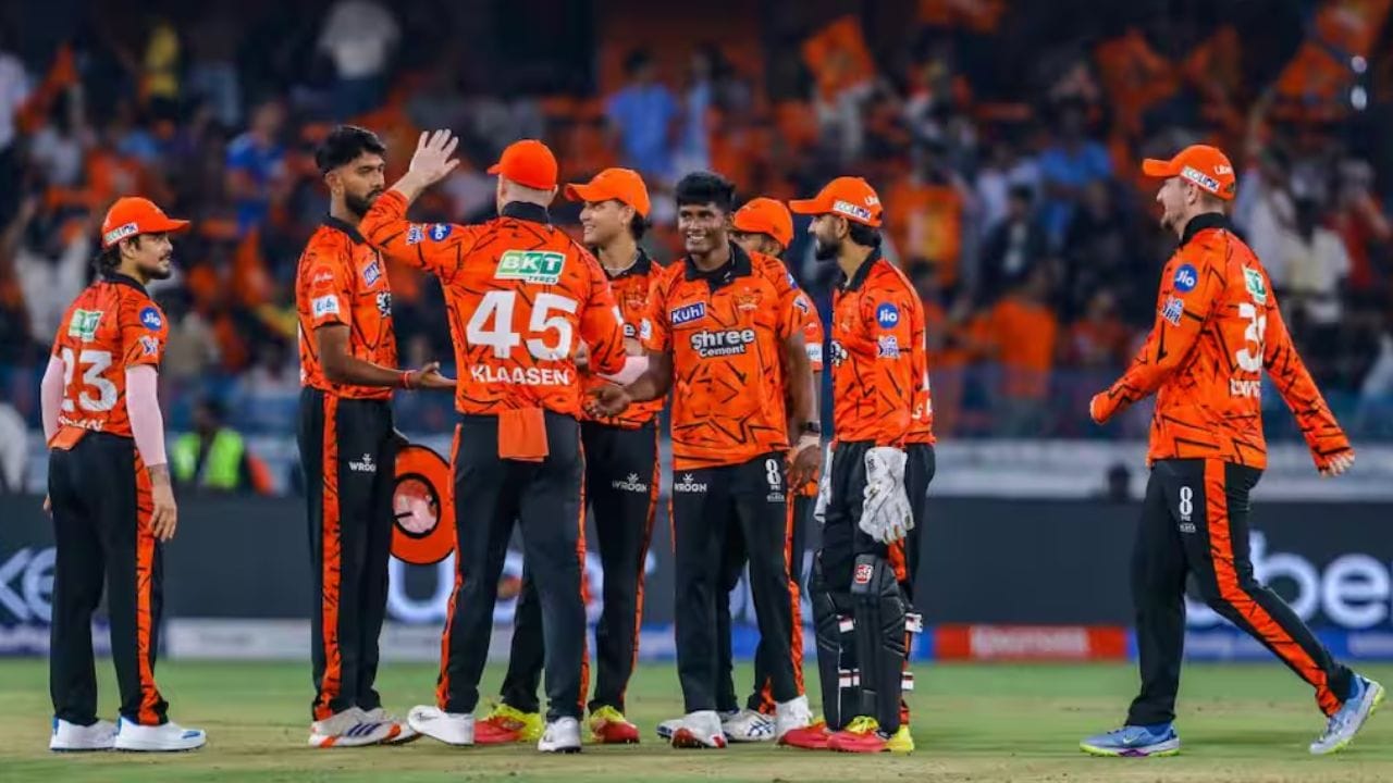 IPL 2026 : हैदराबादला मोठा झटका, स्टार खेळाडू संपूर्ण स्पर्धेतून बाहेर; बदली खेळाडूची घोषणा IPL 2026 : हैदराबादला मोठा झटका, स्टार खेळाडू संपूर्ण स्पर्धेतून बाहेर; बदली खेळाडूची घोषणा