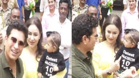 53 वर्षांचा झाला 'क्रिकेटचा देव...', चाहतीसोबत दिसून आला स्टारडम.