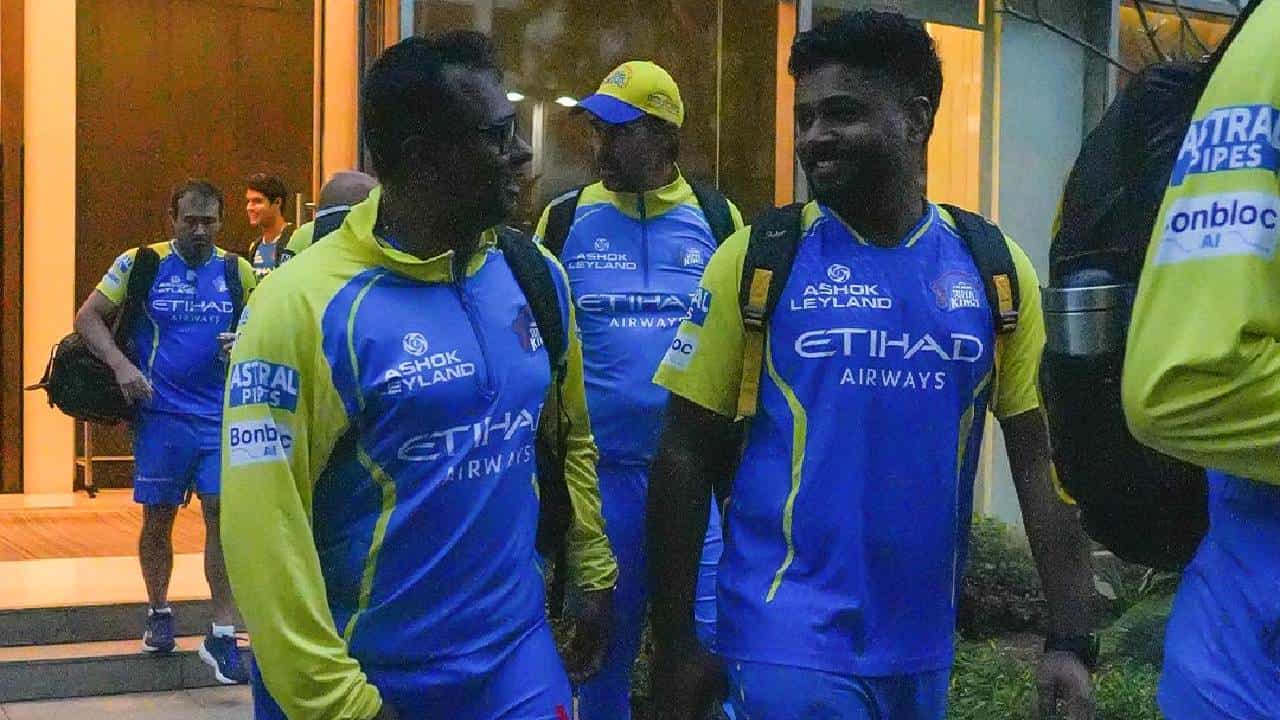 IPL 2026: संजू सॅमसन धावा का करत नाही? प्रशिक्षक फ्लेमिंग यांनी सांगितलं कारण