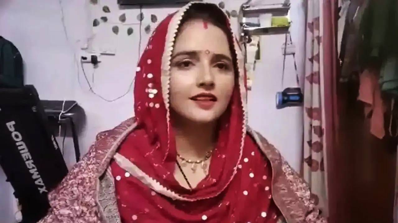 Seema Haider: सीमा हैदरच्या मुलाचं झालं बारसं! ते नाव ऐकताच पाकिस्तानला झोंबल्या मिरच्या, नामकरण सोहळ्याचा पाकपर्यंत डंका, नाव ठेवले काय? Seema Haider: सीमा हैदरच्या मुलाचं झालं बारसं! ते नाव ऐकताच पाकिस्तानला झोंबल्या मिरच्या, नामकरण सोहळ्याचा पाकपर्यंत डंका, नाव ठेवले काय?