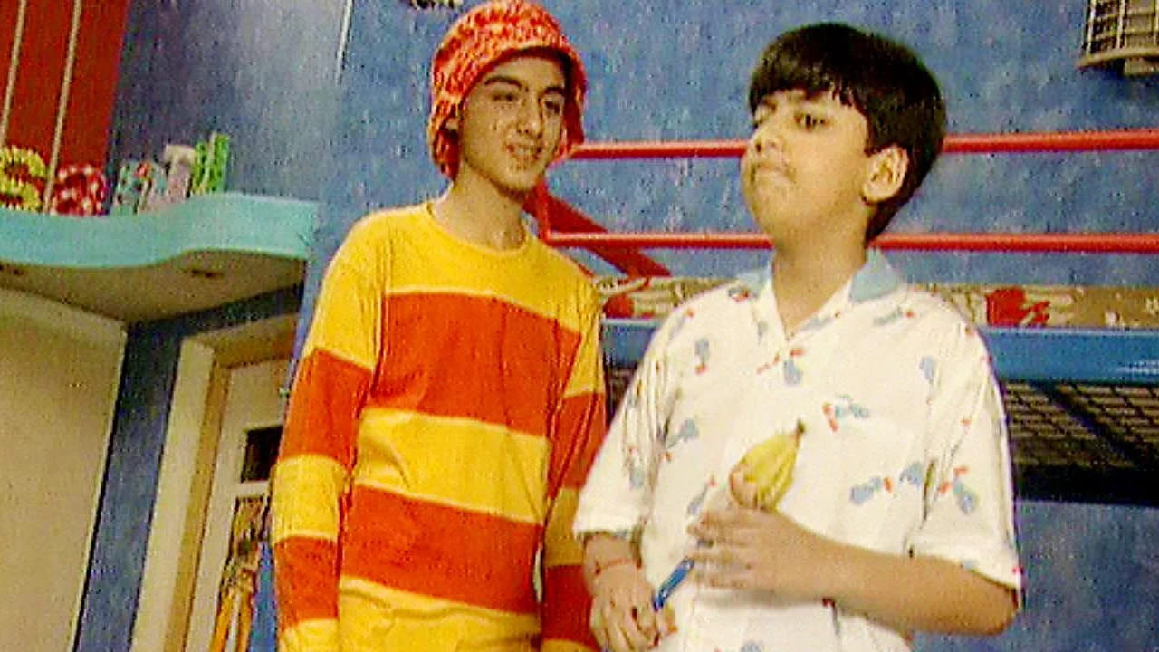 ही भूमिका अनुक्रमे किंशुक वैद्य आणि हंसिका मोटवानी यांनी साकारली होती. मात्र या जादुई दुनियेत आणखी एक ठसठशीत आणि वेगळं पात्र होतं रितू. ही धाडसी, टॉमबॉय स्वभावाची मुलगी म्हणजे पात्र सायनी राज. 