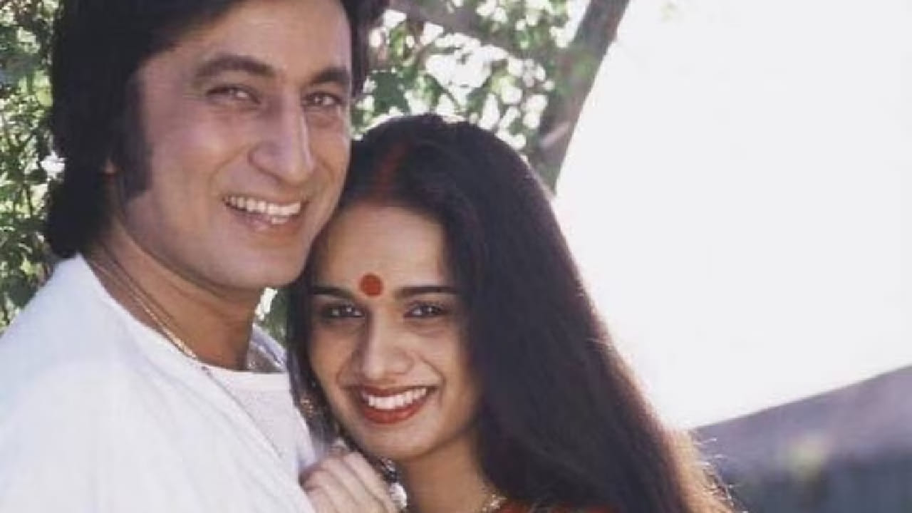 बॉलिवूडमधील प्रसिद्ध खलनायक शक्ती कपूर यांचा आशा भोसले यांच्या कुटुंबाशी जवळचा संबंध आहे. शक्ती कपूर यांनी आपल्या कारकिर्दीत शेकडो चित्रपटांमध्ये खलनायक आणि विनोदी भूमिका साकारून विशेष ओळख निर्माण केली आहे.