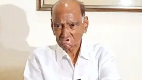 शरद पवार ब्रीच कँडी रुग्णालयात दाखल, बारामती दौरा अचानक रद्द,काय झालं?