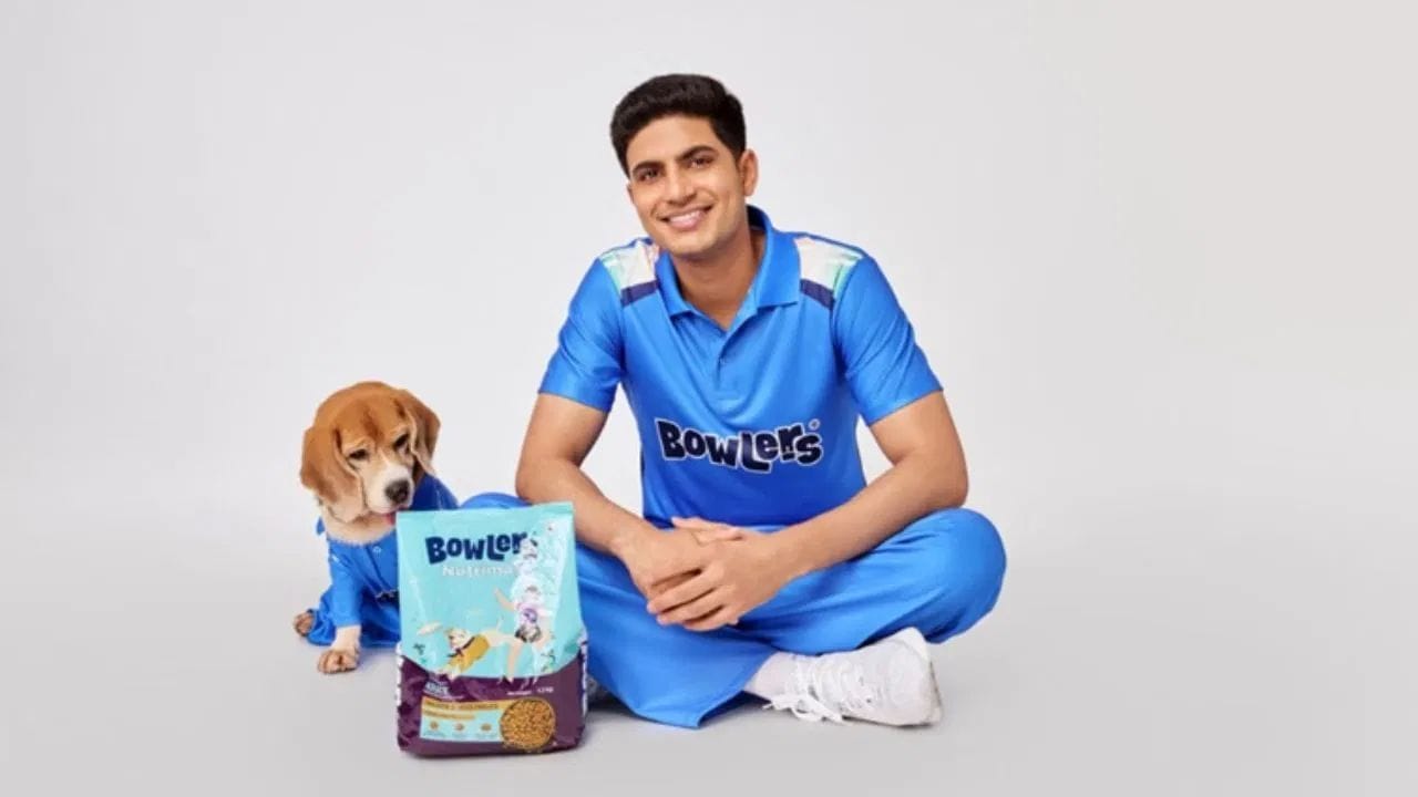 या सर्वच निकषात शुभमन गिल फिट बसत असल्याने त्याच्याकडे अनेक ब्रँड्सचा करार आहे.त्याची शैली, फिटनेस आणि सातत्यपूर्ण कामगिरी त्याला ब्रँड्ससाठी एक उत्तम पर्याय बनवते.