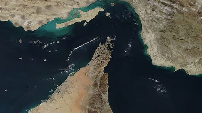 जगाला ज्याची भीती तेच घडले, होर्मुज खाडीतून हाहाकार उडवणारा अहवाल पुढे