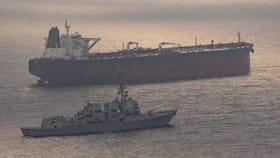 अमेरिकेने केला घात, इराण बैठकीत व्यस्त, जगात हाहाकार, थेट समुद्रातच...