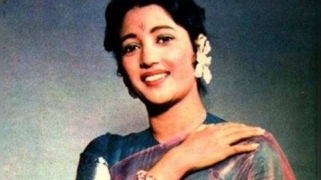 सुचित्रा सेन यांचे लग्न केवळ 15व्या वर्षी झाले होते. मात्र करिअर सुरू झाल्यानंतर त्यांच्या पतीने त्यांना सोडून परदेशात स्थायिक होण्याचा निर्णय घेतला. या वैयक्तिक धक्क्यानंतरही त्यांनी स्वतःला सावरले आणि आपल्या कुटुंबासाठी काम सुरू ठेवले. त्या लवकरच बंगाली चित्रपटसृष्टीतील सुपरस्टार बनल्या.