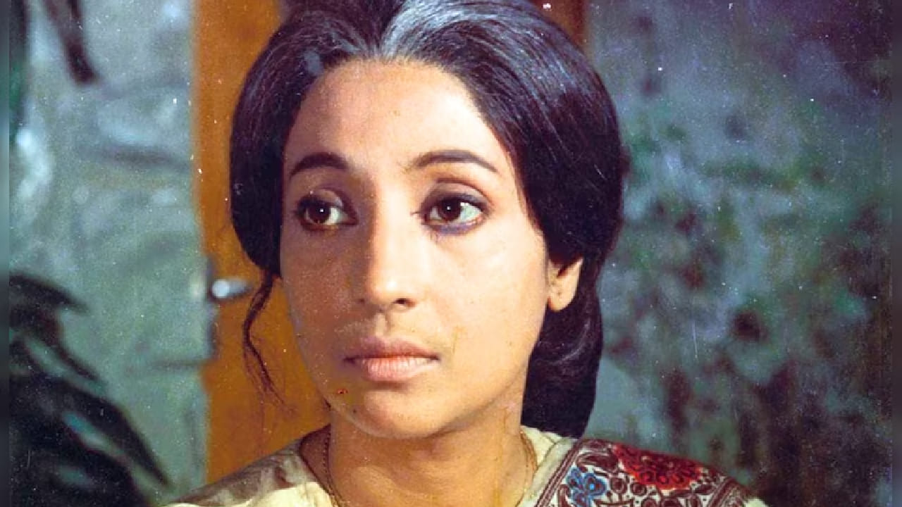 मात्र त्यांच्या आयुष्याप्रमाणेच त्यांचा शेवटही रहस्यमय राहिला. त्यांच्या शेवटच्या इच्छेनुसार, त्यांच्या मृत्यूनंतर त्यांचा चेहरा कुणालाही दाखवण्यात आला नाही आणि त्यांचा अंत्यसंस्कारही अत्यंत खाजगी पद्धतीने करण्यात आला.