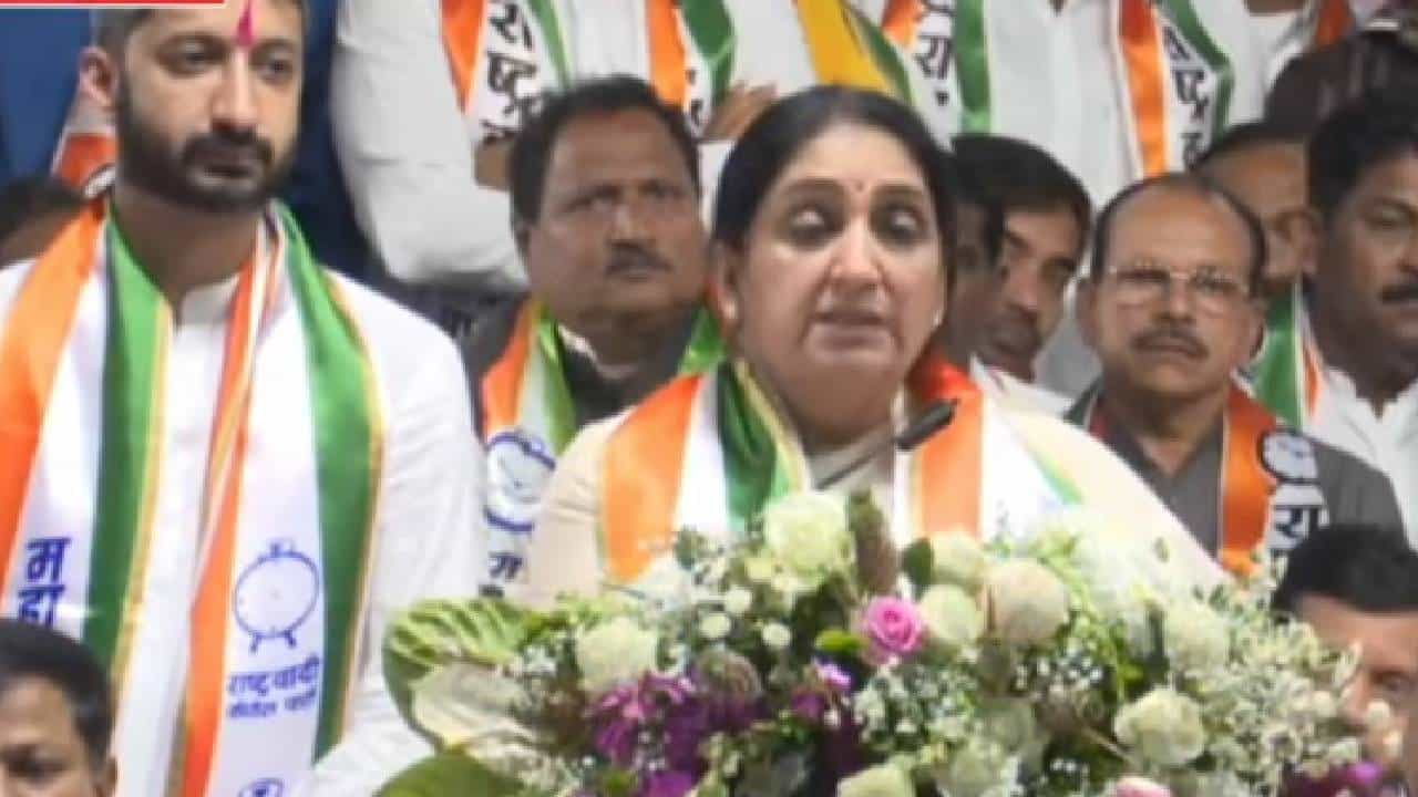 सुनेत्रा पवार यांचं एक विधान ज्याने फक्त बारामतीच नव्हे अख्ख्या महाराष्ट्राच्या डोळ्याच्या कडा पाणावल्या; म्हणाल्या, फक्त पार्थ आणि जयच माझं कुटुंब...