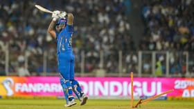 सूर्यकुमार वेगवान चेंडूचा बळी, कगिसो रबाडाने उडवल्या दांड्या.