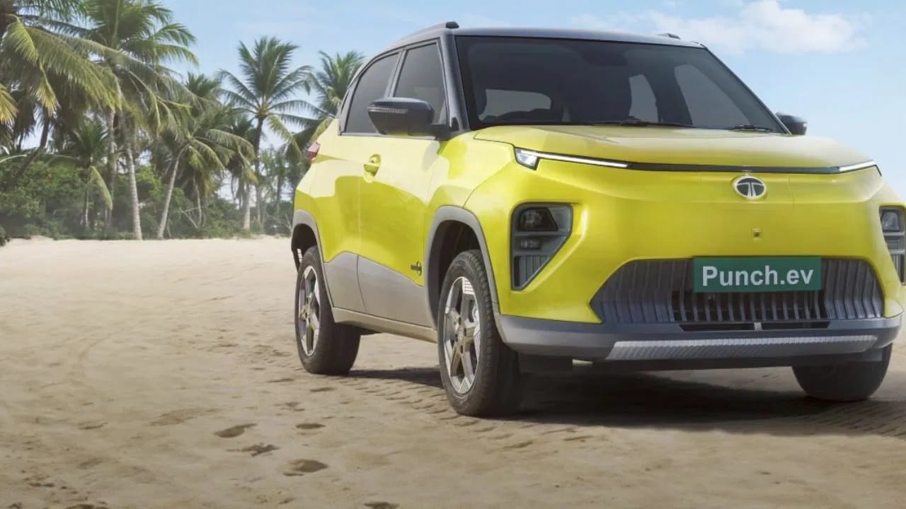 इलेक्ट्रिक कार्सचा जलवा! ‘या’ 4 गाड्यांनी मार्केट गाजवलं, विक्रीत 171 टक्क्यांची बंपर वाढ, कंपन्या मालामाल