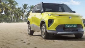 इलेक्ट्रिक कार्सचा जलवा! 'या' 4 गाड्यांनी मार्केट गाजवलं.