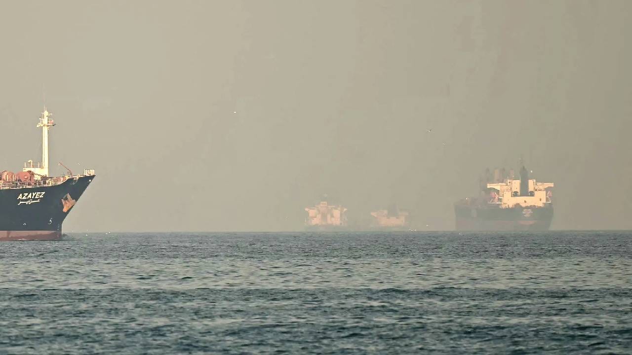 होर्मुज खाडीत हाहाकार! अमेरिकेला सर्वात मोठा दणका, थेट अमेरिकन हवाई दलाचे..