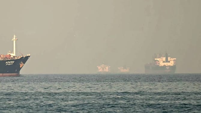 होर्मुज खाडीत हाहाकार! अमेरिकेला सर्वात मोठा दणका, थेट अमेरिकन हवाई..