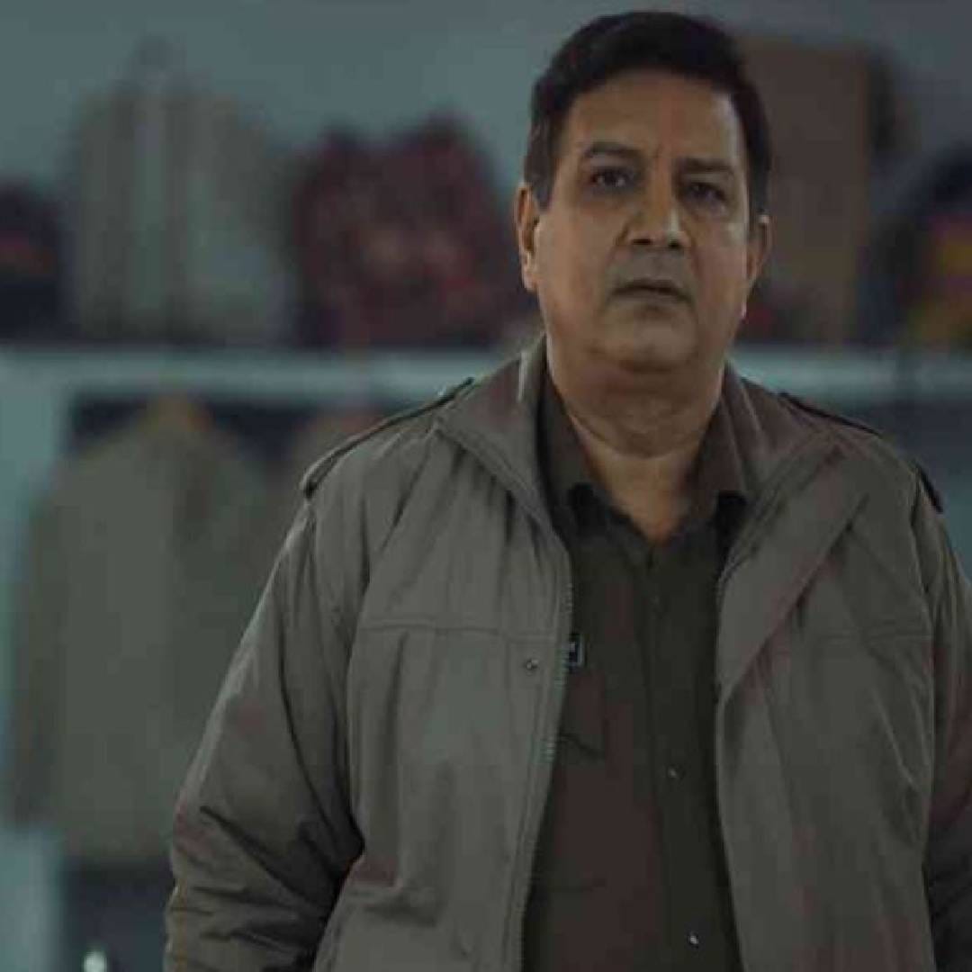 या चित्रपटाचा क्लायमॅक्स पाहून तुम्ही थक्क व्हाल. 'वध 2'मध्ये कोणताच हिरो नाही, तर दोन सर्वसामान्य माणसांची असहायता आणि त्यांची भीषण कृत्ये दाखवली आहेत. कोणतीही अनावश्यक गाणी किंवा विनाकारण सब-प्लॉट नसलेला हा 131 मिनिटांचा चित्रपट थेट मूळ मुद्द्यांवर भाष्य करतो. 
