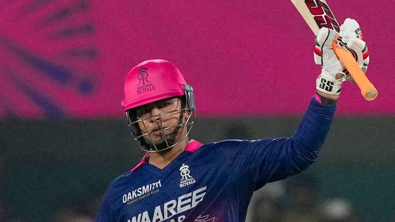 Vaibhav Sooryavanshi : वैभवचा सिनियर टीम इंडियात समावेश कधी? अनिल कुंबळेंचे रोखठोक उत्तर, एकवेळ अशी येते जेव्हा.. Vaibhav Sooryavanshi : वैभवचा सिनियर टीम इंडियात समावेश कधी? अनिल कुंबळेंचे रोखठोक उत्तर, एकवेळ अशी येते जेव्हा..