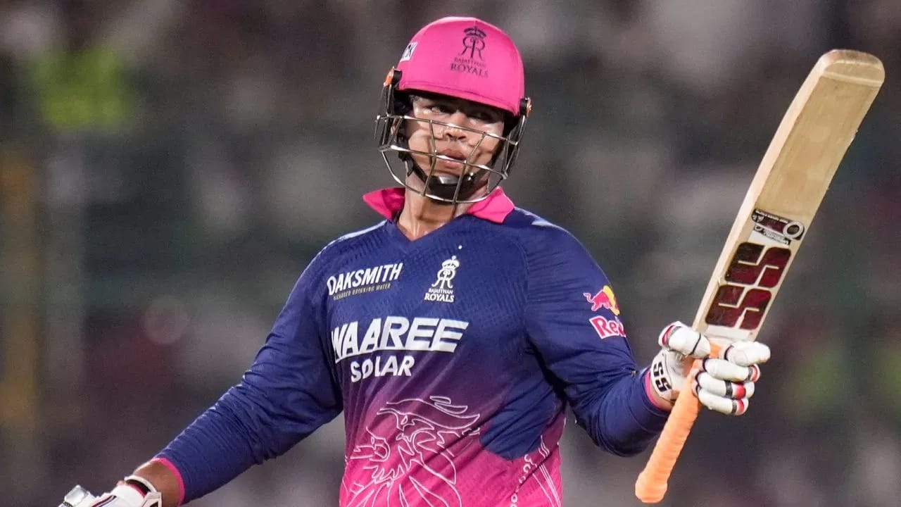 वैभवने या खेळीतील 12 षटकारांसह इतिहास घडवला. वैभव आयपीएल स्पर्धेच्या इतिहासात एका डावात सर्वाधिक षटकार लगावणारा पहिला भारतीय फलंदाज ठरला. (Photo Credit :PTI)